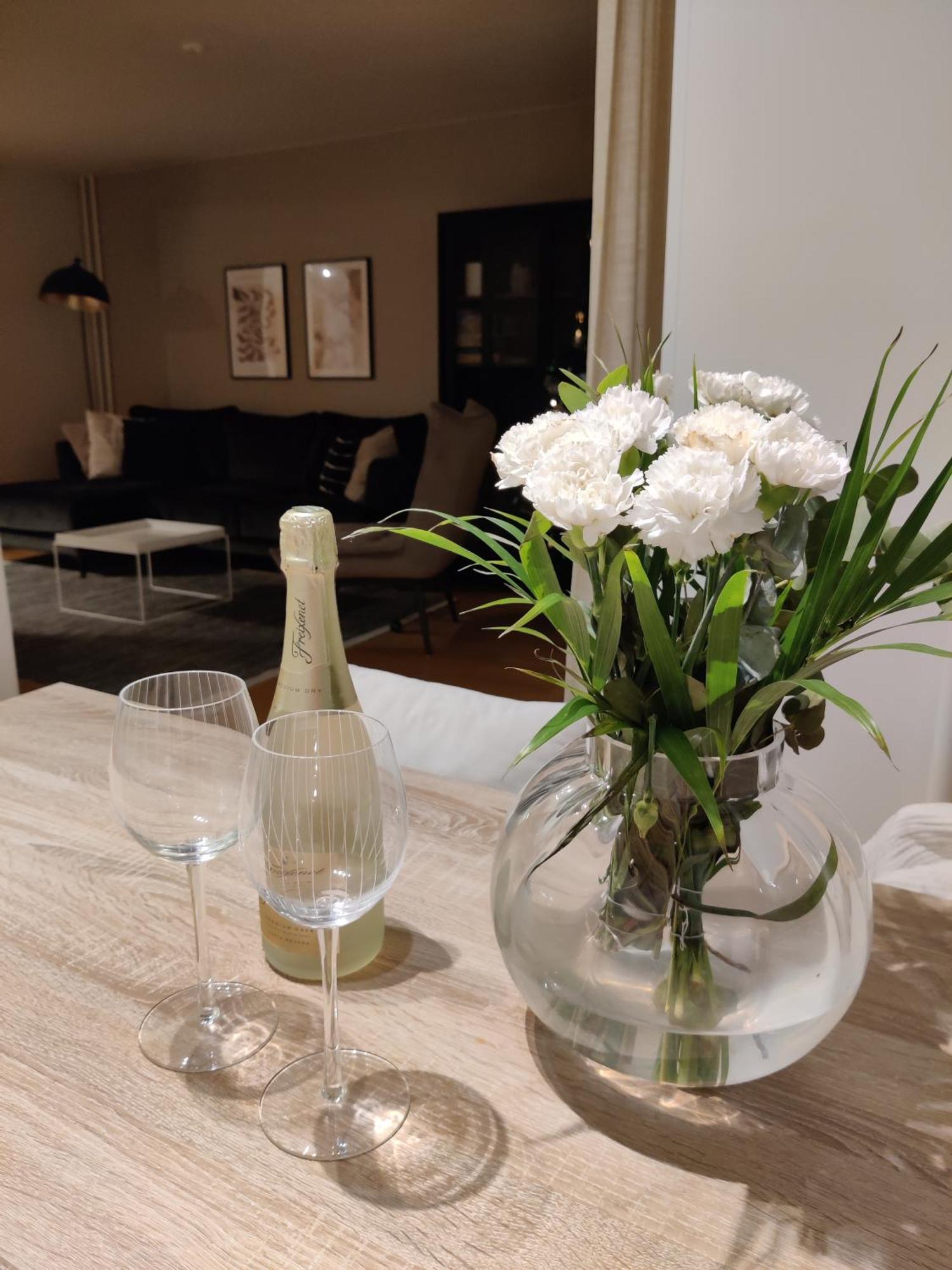 Spacious Family Apartment โรวานิเอมิ ภายนอก รูปภาพ